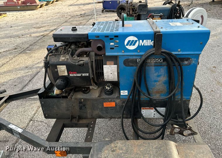 image for item EG6887 Miller Bobcat 225G welder