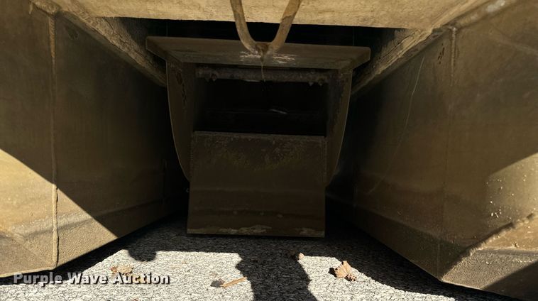 image for item EG6893 2004 Paddle Wheeler PWIR-4 paddle boat