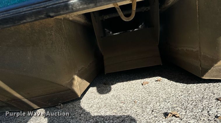 image for item EG6895 2004 Paddle Wheeler PWIR-4 paddle boat