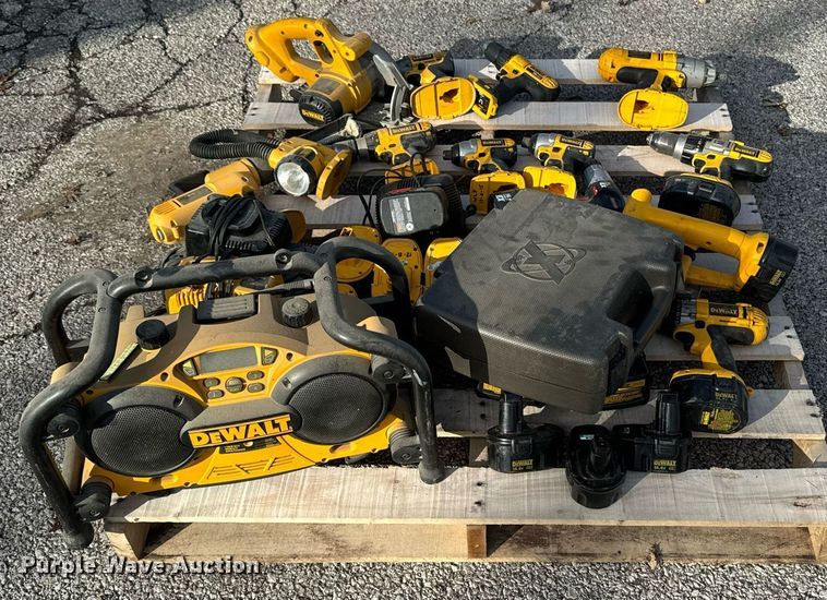 image for item EG6900 DeWalt tools