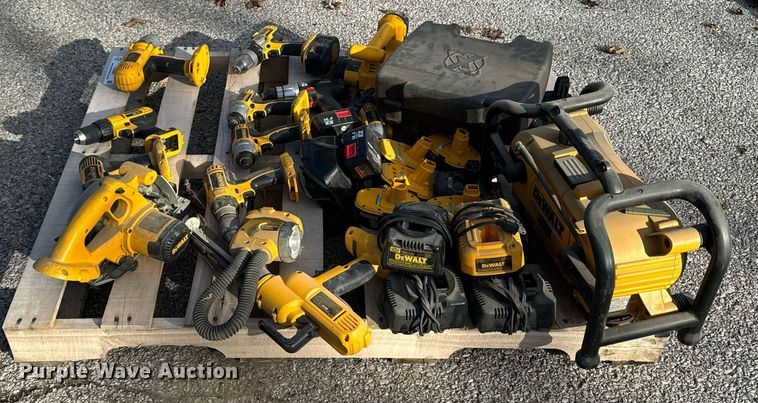 image for item EG6900 DeWalt tools