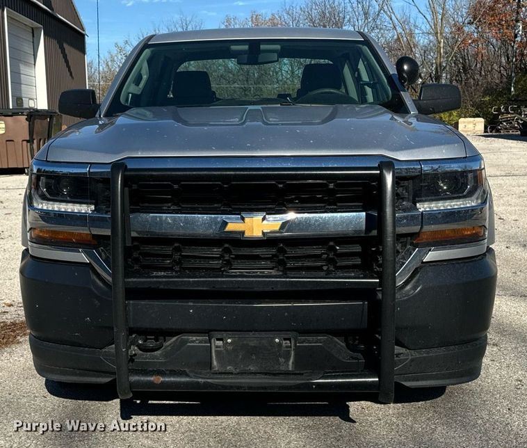 image for item EG6902 2018 Chevrolet Silverado 1500 Crew Cab pickup truck