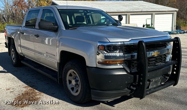 image for item EG6902 2018 Chevrolet Silverado 1500 Crew Cab pickup truck