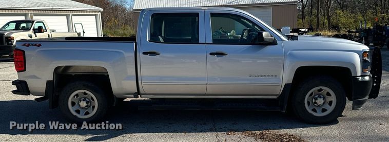 image for item EG6902 2018 Chevrolet Silverado 1500 Crew Cab pickup truck