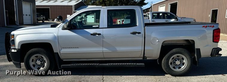 image for item EG6902 2018 Chevrolet Silverado 1500 Crew Cab pickup truck