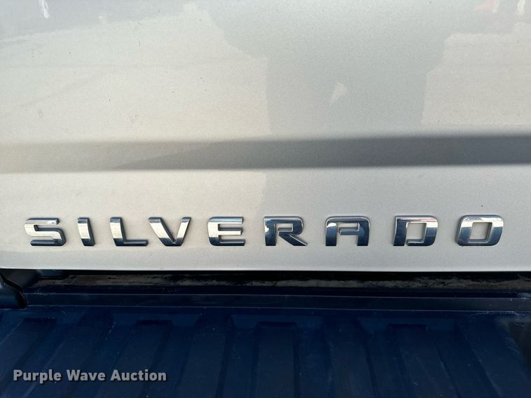 image for item EG6902 2018 Chevrolet Silverado 1500 Crew Cab pickup truck