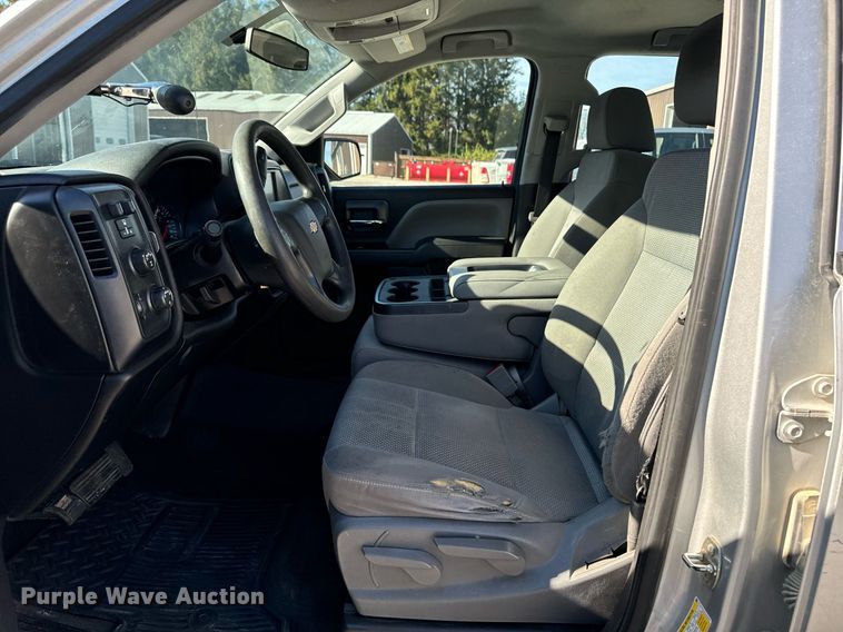 image for item EG6902 2018 Chevrolet Silverado 1500 Crew Cab pickup truck