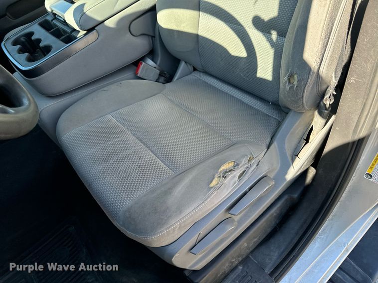 image for item EG6902 2018 Chevrolet Silverado 1500 Crew Cab pickup truck