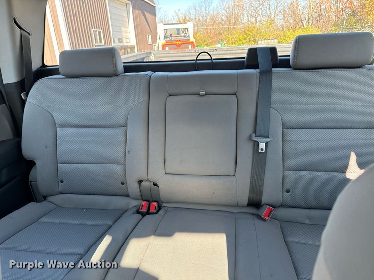 image for item EG6902 2018 Chevrolet Silverado 1500 Crew Cab pickup truck