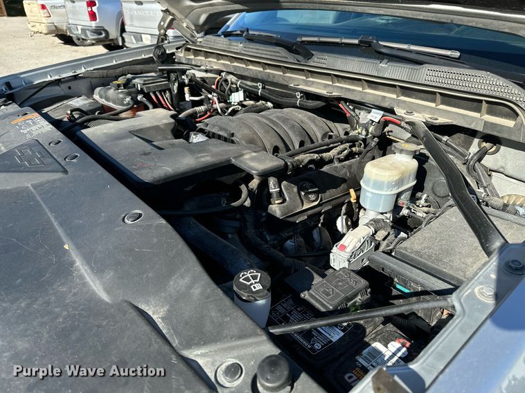 image for item EG6902 2018 Chevrolet Silverado 1500 Crew Cab pickup truck