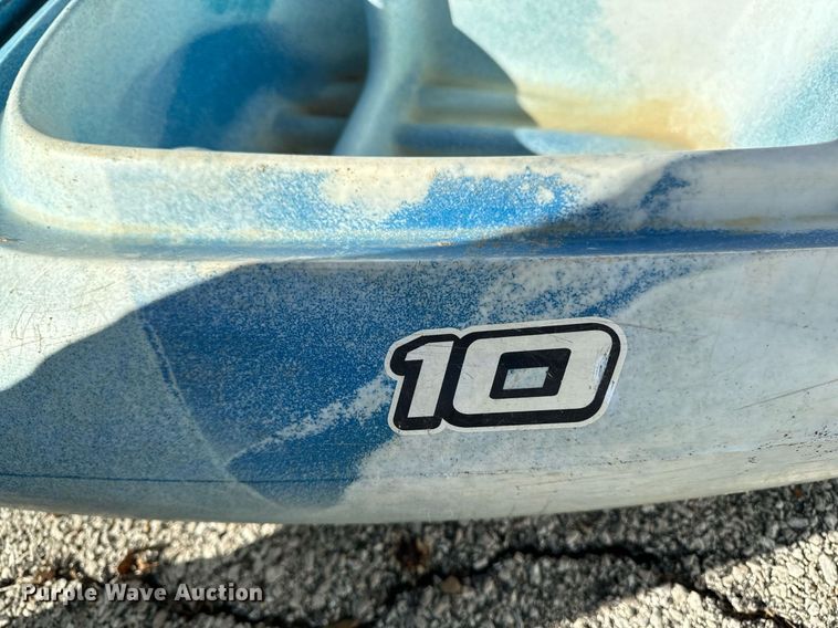 image for item EG6904 (4) Old Town Vapor 10 kayaks