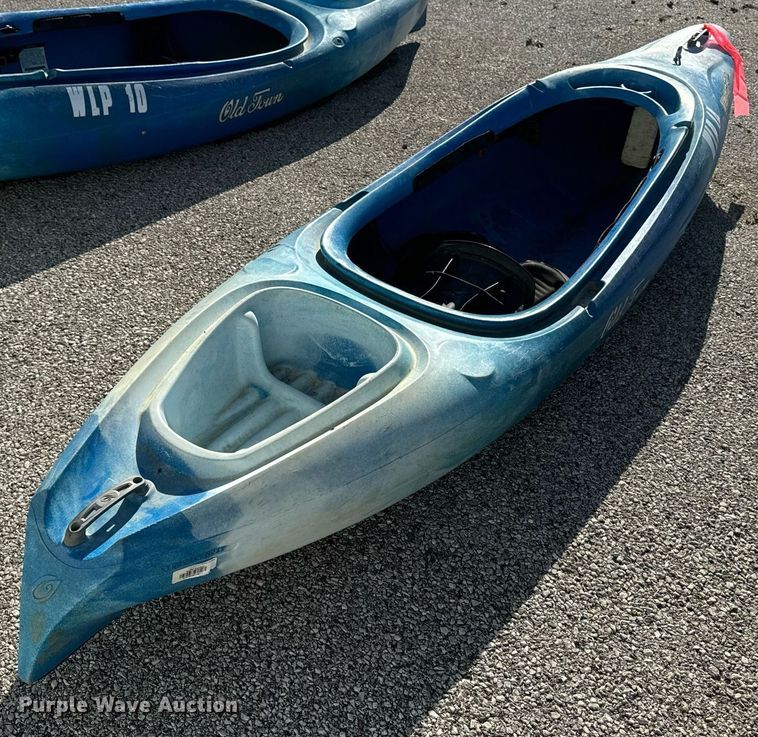 image for item EG6904 (4) Old Town Vapor 10 kayaks