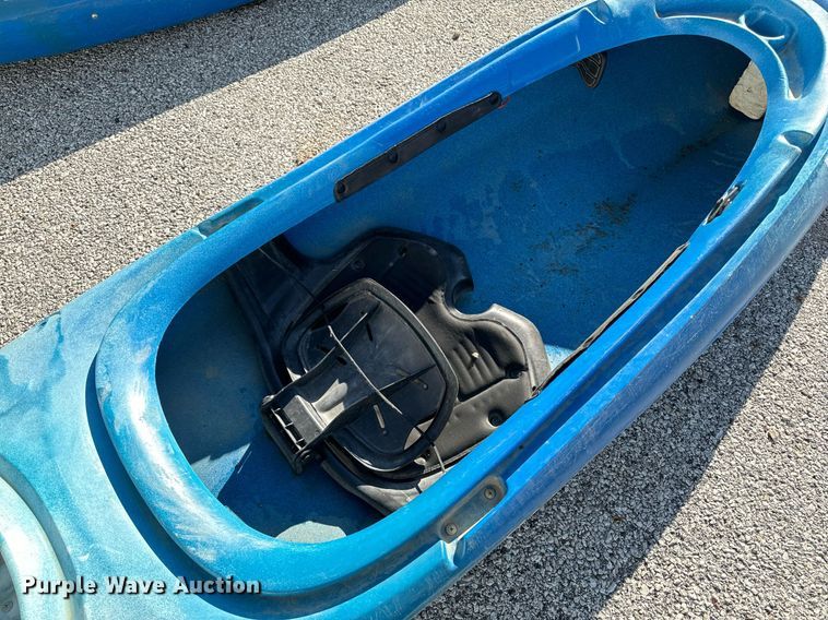 image for item EG6904 (4) Old Town Vapor 10 kayaks