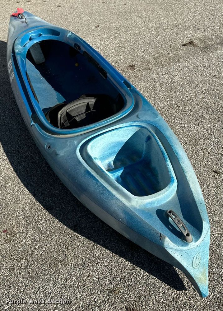 image for item EG6904 (4) Old Town Vapor 10 kayaks