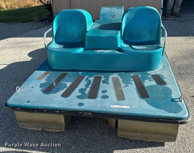 image for item EG6905 2004 Paddle Wheeler PWIR-4 paddle boat