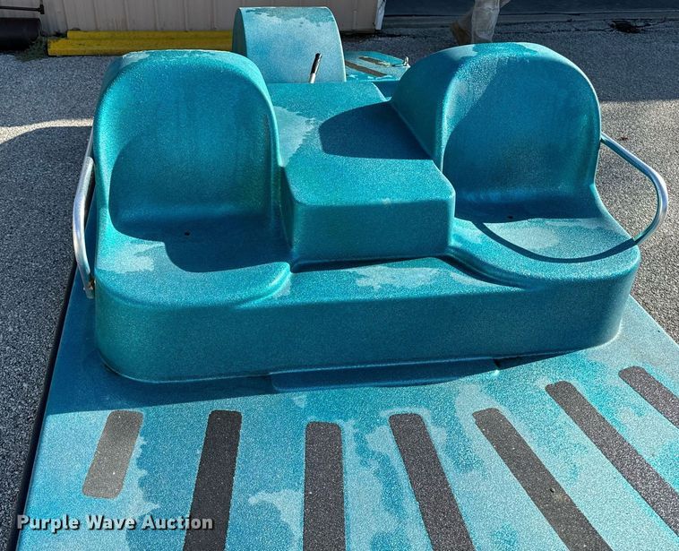 image for item EG6905 2004 Paddle Wheeler PWIR-4 paddle boat