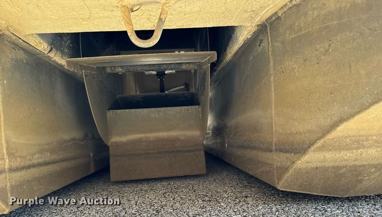 image for item EG6905 2004 Paddle Wheeler PWIR-4 paddle boat