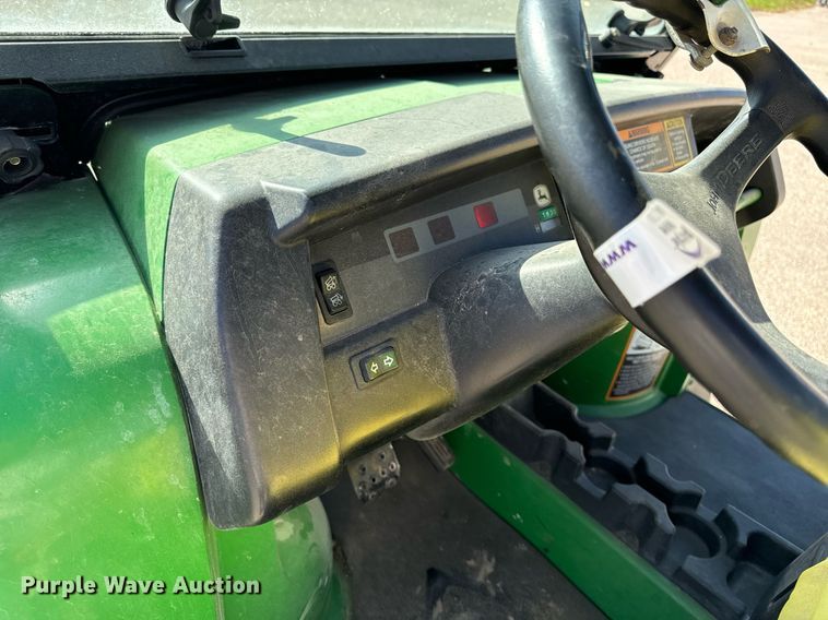 image for item EG6907 2004 John Deere Gator HPX utility vehicle