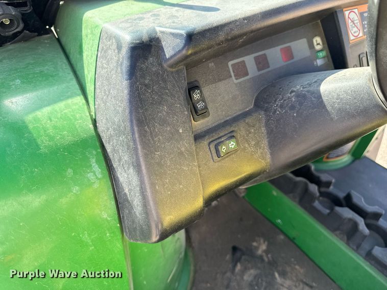 image for item EG6907 2004 John Deere Gator HPX utility vehicle