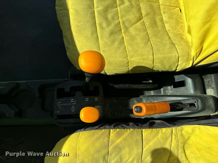 image for item EG6907 2004 John Deere Gator HPX utility vehicle