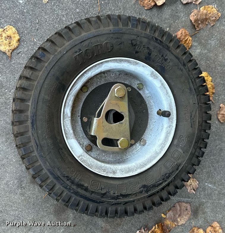 image for item EG6909 Toro Greensmaster 1000 reel mower