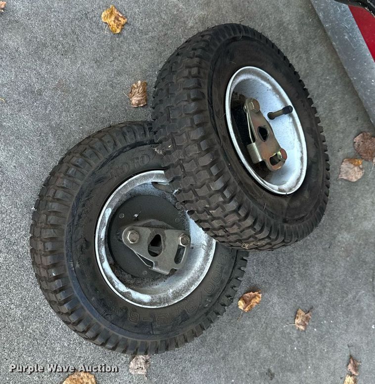 image for item EG6910 Toro Greensmaster 1000 reel mower