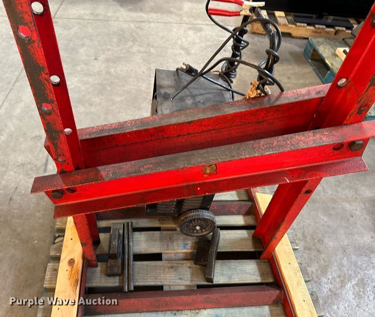 image for item EG6948 20 ton press