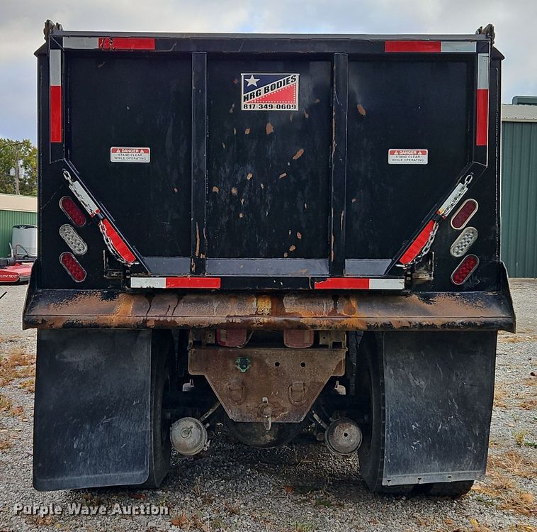 image for item EI8517 1999 International 4900 dump truck