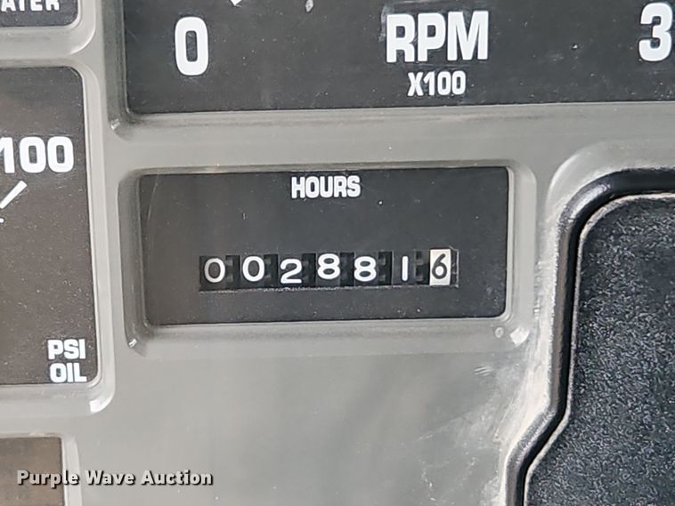 image for item EI8517 1999 International 4900 dump truck