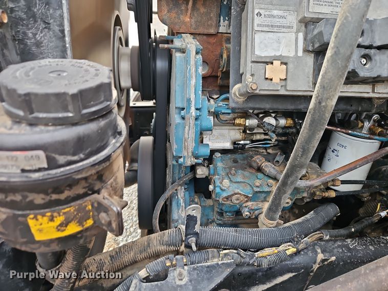 image for item EI8517 1999 International 4900 dump truck