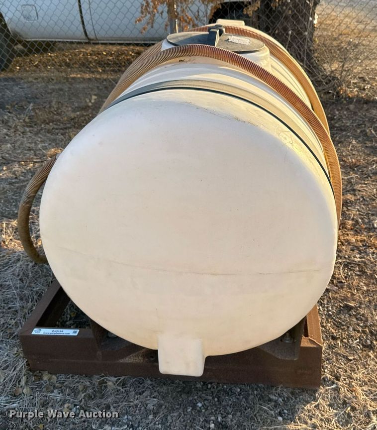 image for item EJ3154 Poly tank