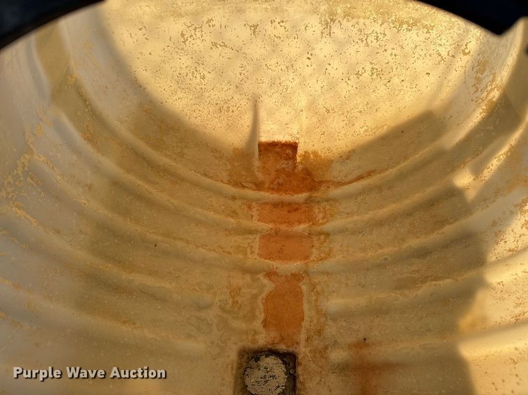 image for item EJ3154 Poly tank