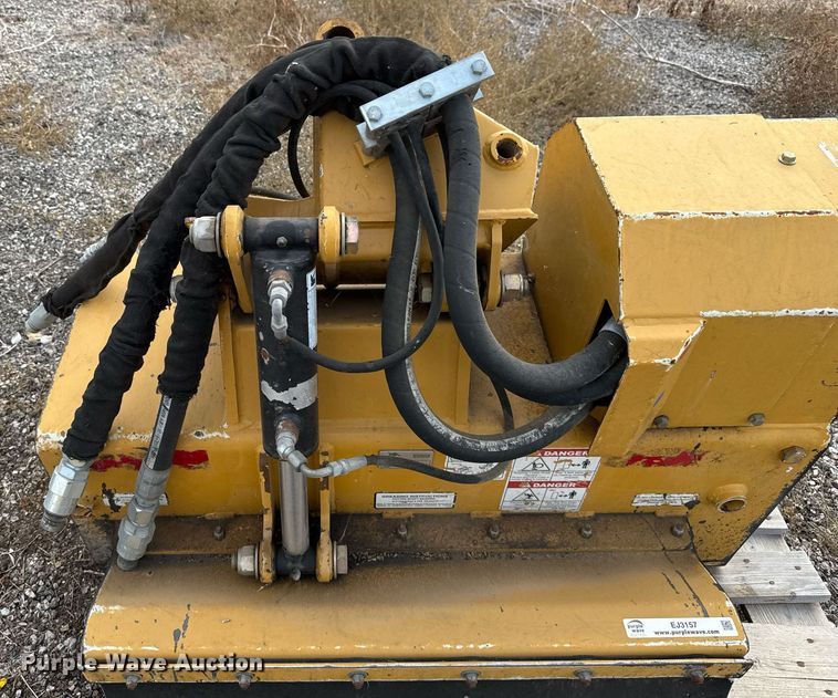 image for item EJ3157 Tiger ML36-BNGRUB side boom mulching head