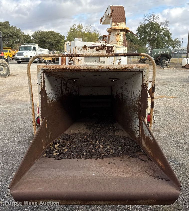 image for item EJ3158 1991 Bandit 200 wood chipper
