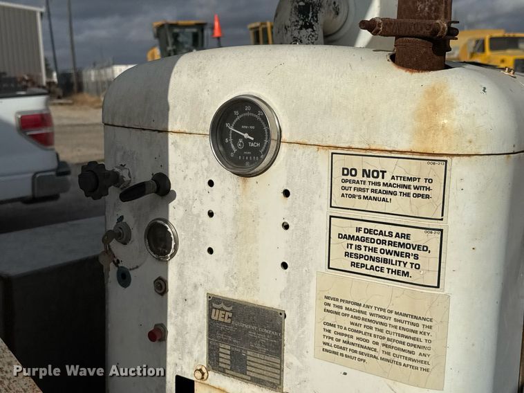 image for item EJ3158 1991 Bandit 200 wood chipper