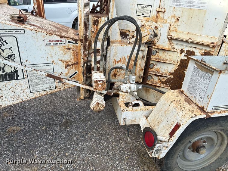 image for item EJ3158 1991 Bandit 200 wood chipper