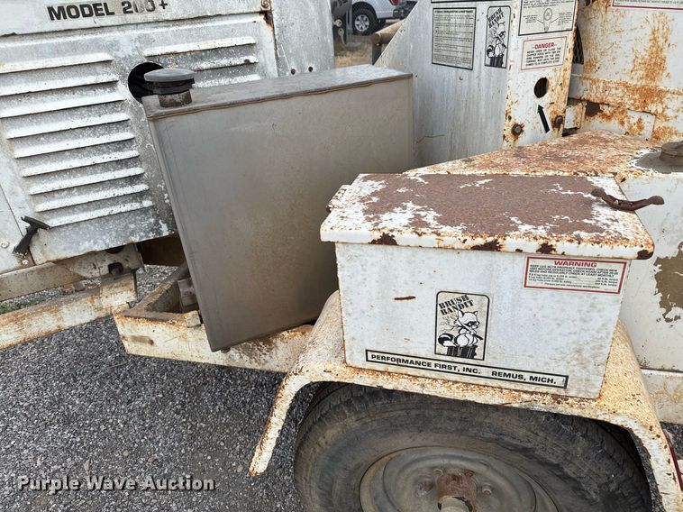 image for item EJ3158 1991 Bandit 200 wood chipper