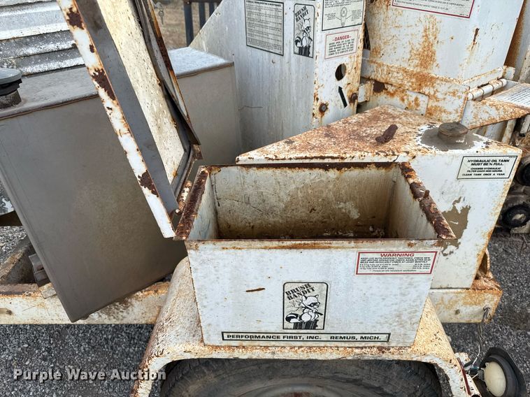 image for item EJ3158 1991 Bandit 200 wood chipper