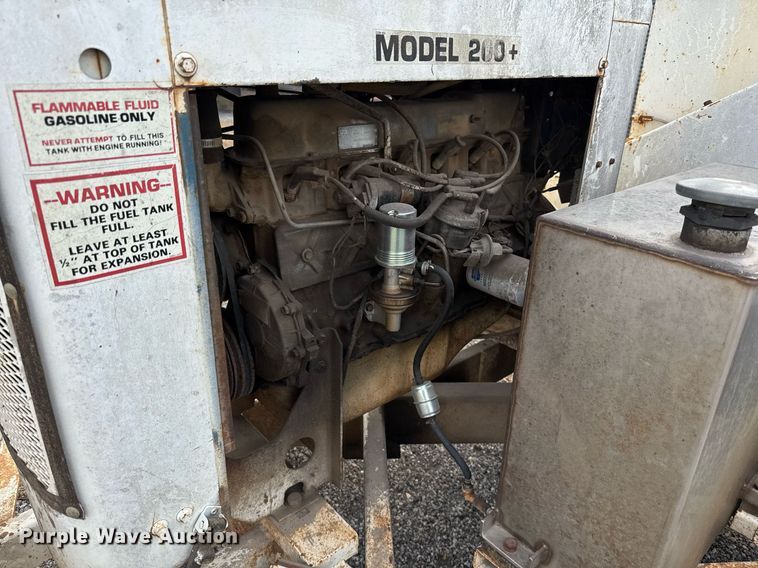 image for item EJ3158 1991 Bandit 200 wood chipper