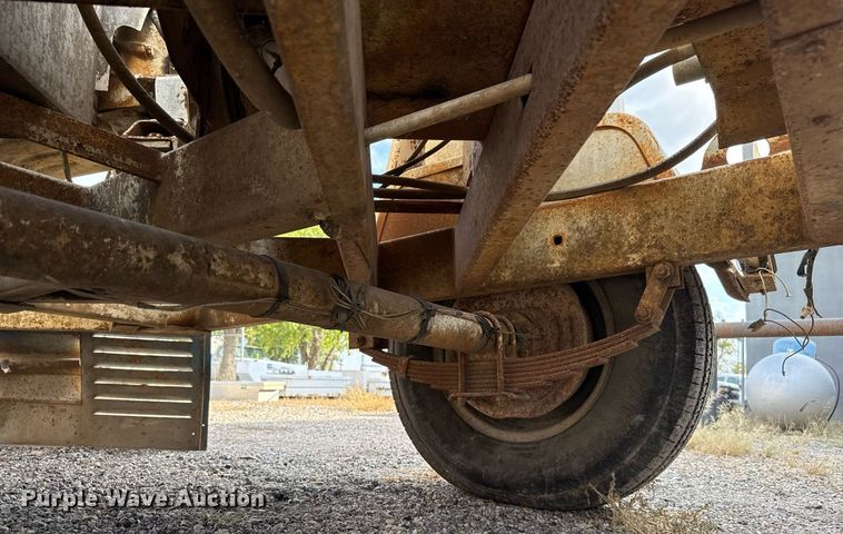 image for item EJ3158 1991 Bandit 200 wood chipper