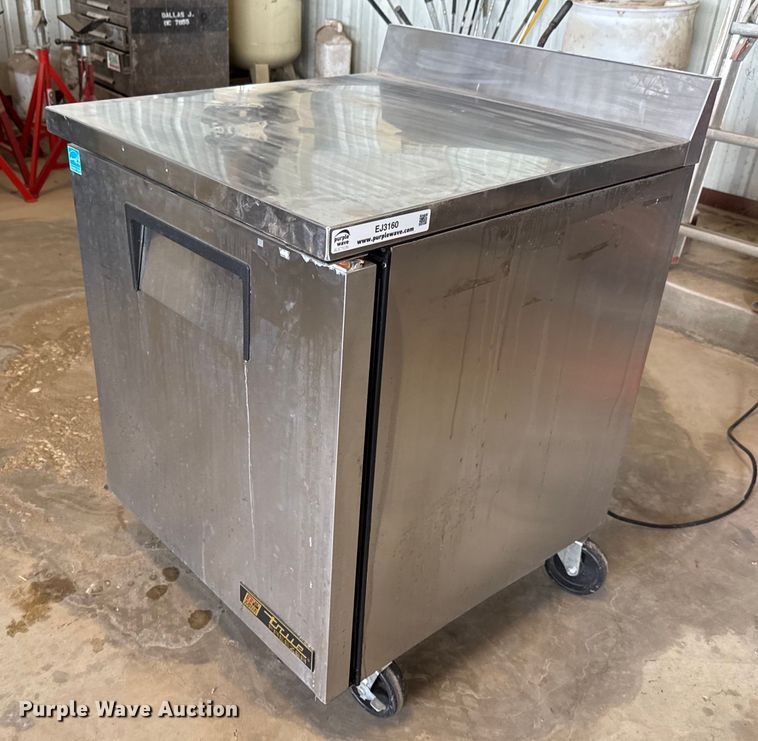image for item EJ3160 True TWT-27F freezer