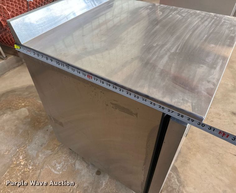 image for item EJ3160 True TWT-27F freezer