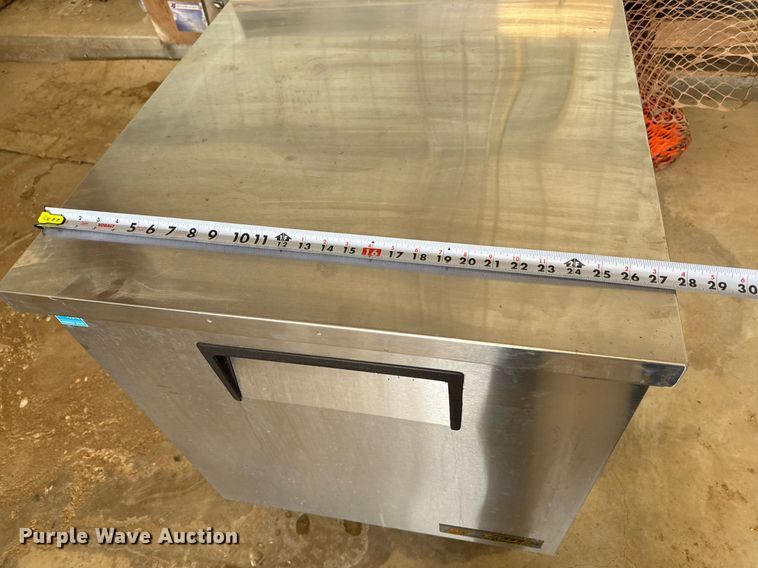 image for item EJ3160 True TWT-27F freezer