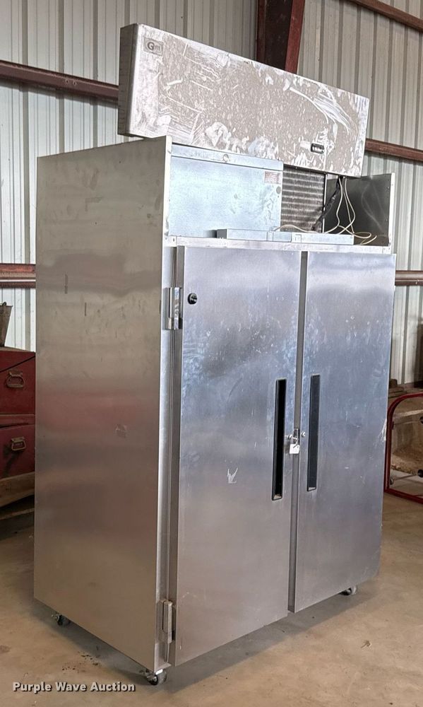 image for item EJ3161 Gem GMR2-S refrigerator 