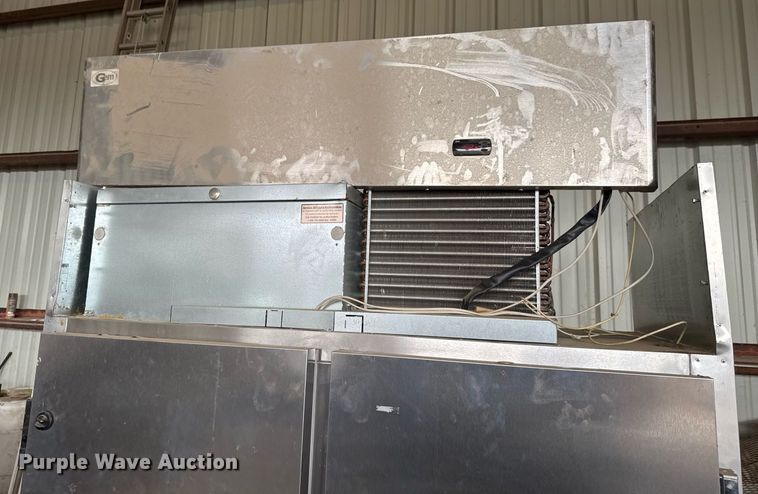 image for item EJ3161 Gem GMR2-S refrigerator 