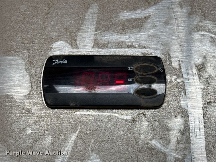 image for item EJ3161 Gem GMR2-S refrigerator 