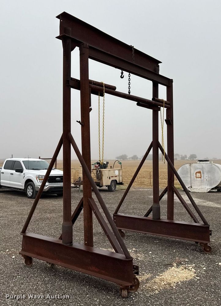 image for item EJ3165 (2) Gantries