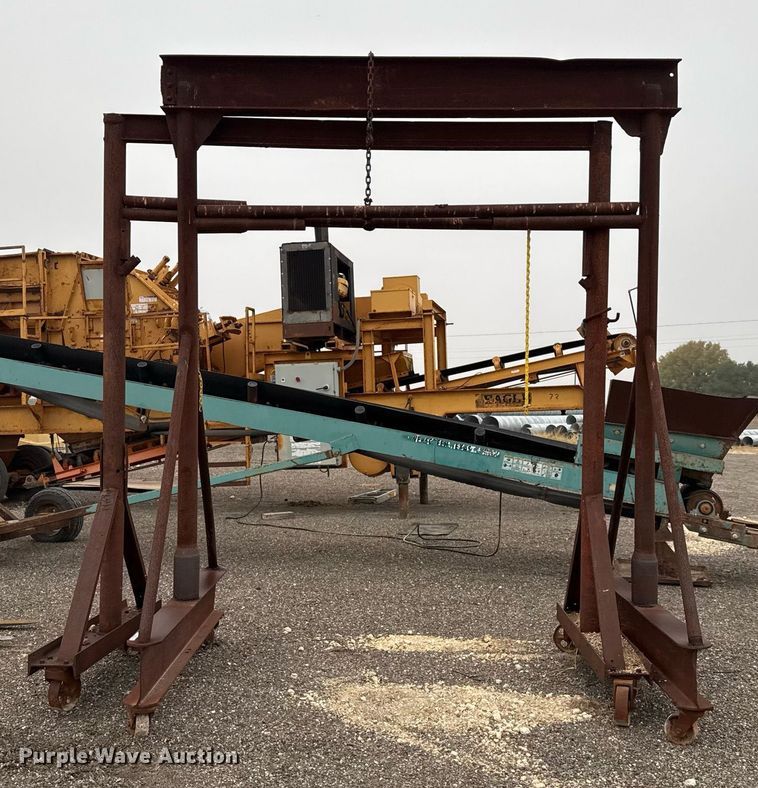 image for item EJ3165 (2) Gantries