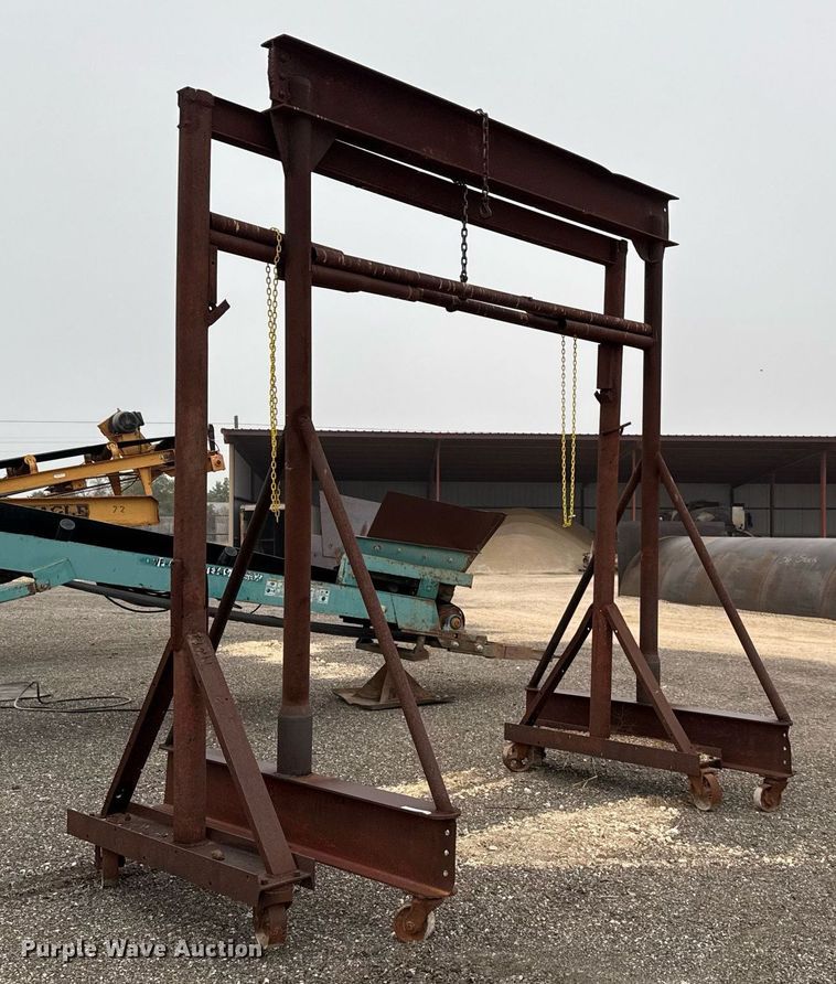 image for item EJ3165 (2) Gantries