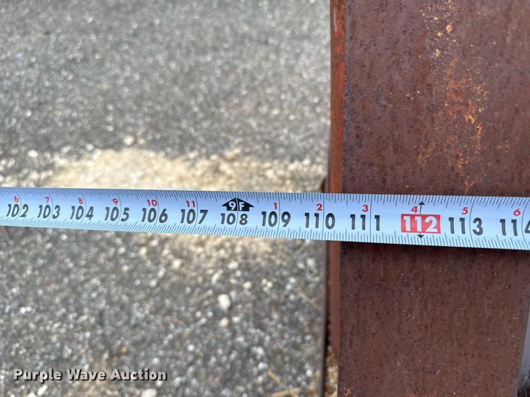 image for item EJ3165 (2) Gantries